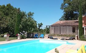 Sous Les Chenes, En Provence